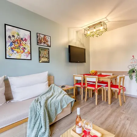 아파트 Cosy / / Val D'europe / Paris *
