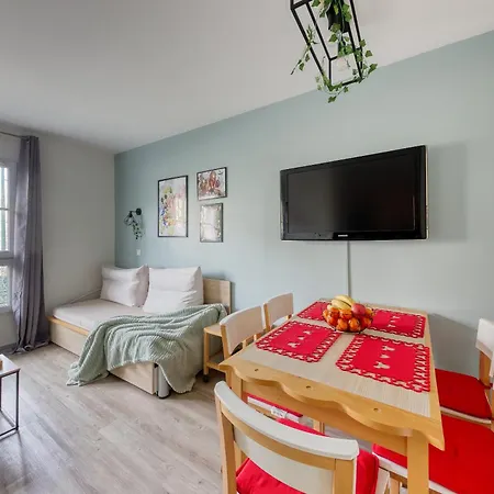 Cosy / / Val D'europe / Paris * סאריס